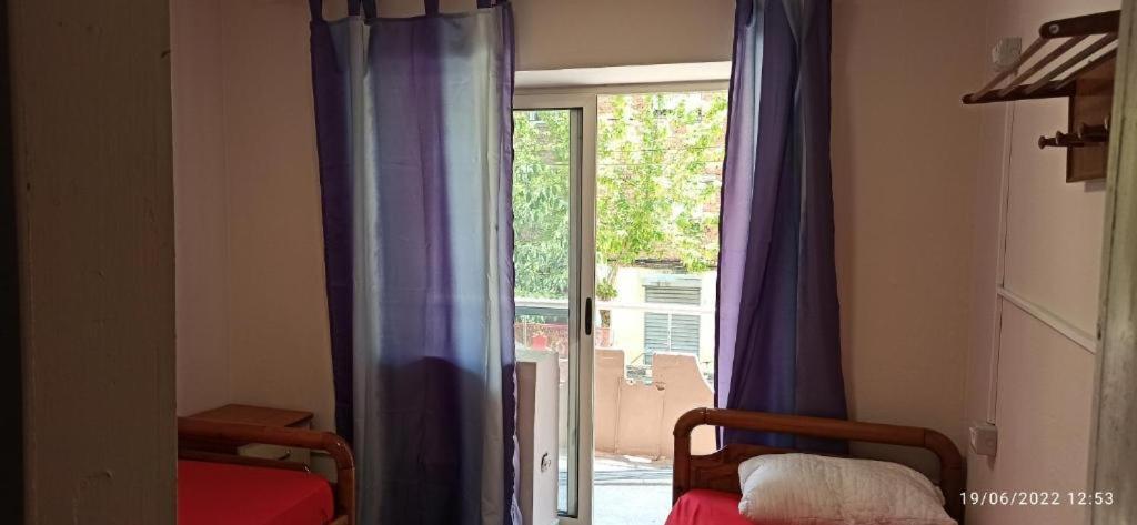 Royal Hostel Tirana Exterior foto