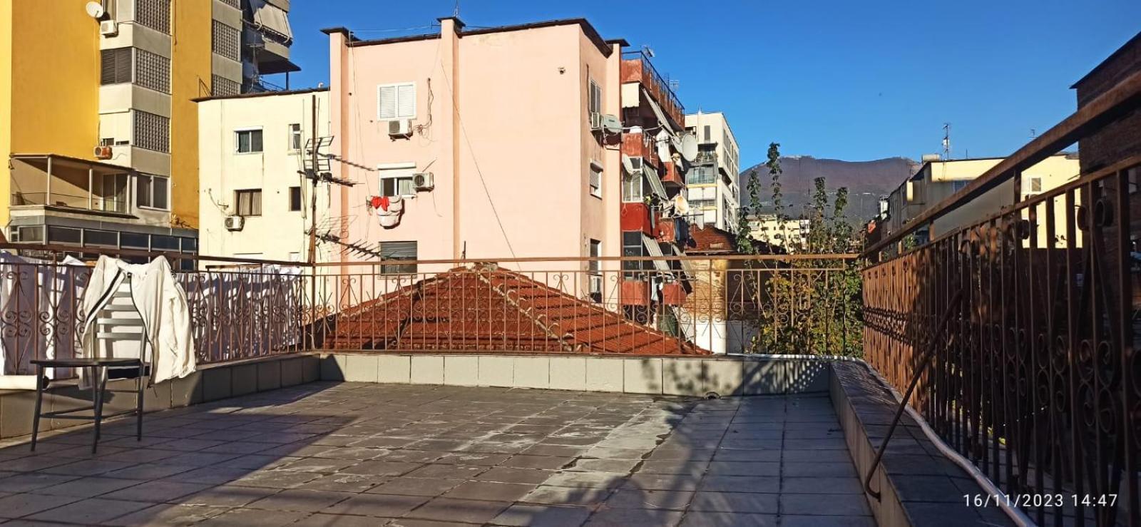 Royal Hostel Tirana Exterior foto